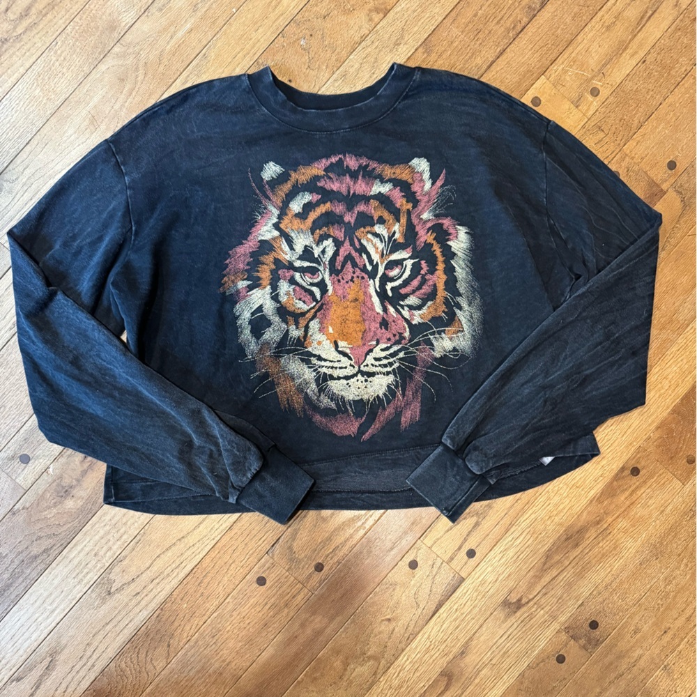 Project Social T Black and Orange Graphic Tiger Cropped Soft Sweatshirt